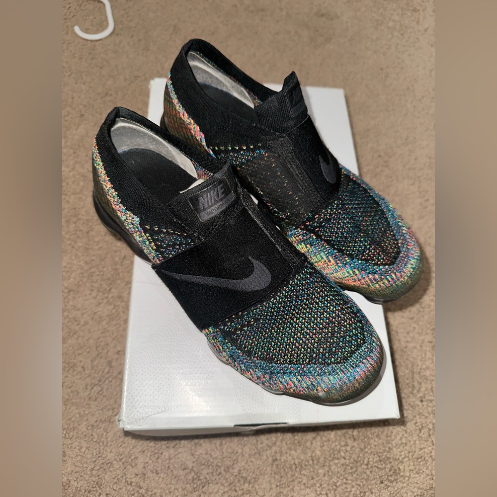 WOMENS AIR VAPORMAX MOC 'BLACK MULTI-COLOR'